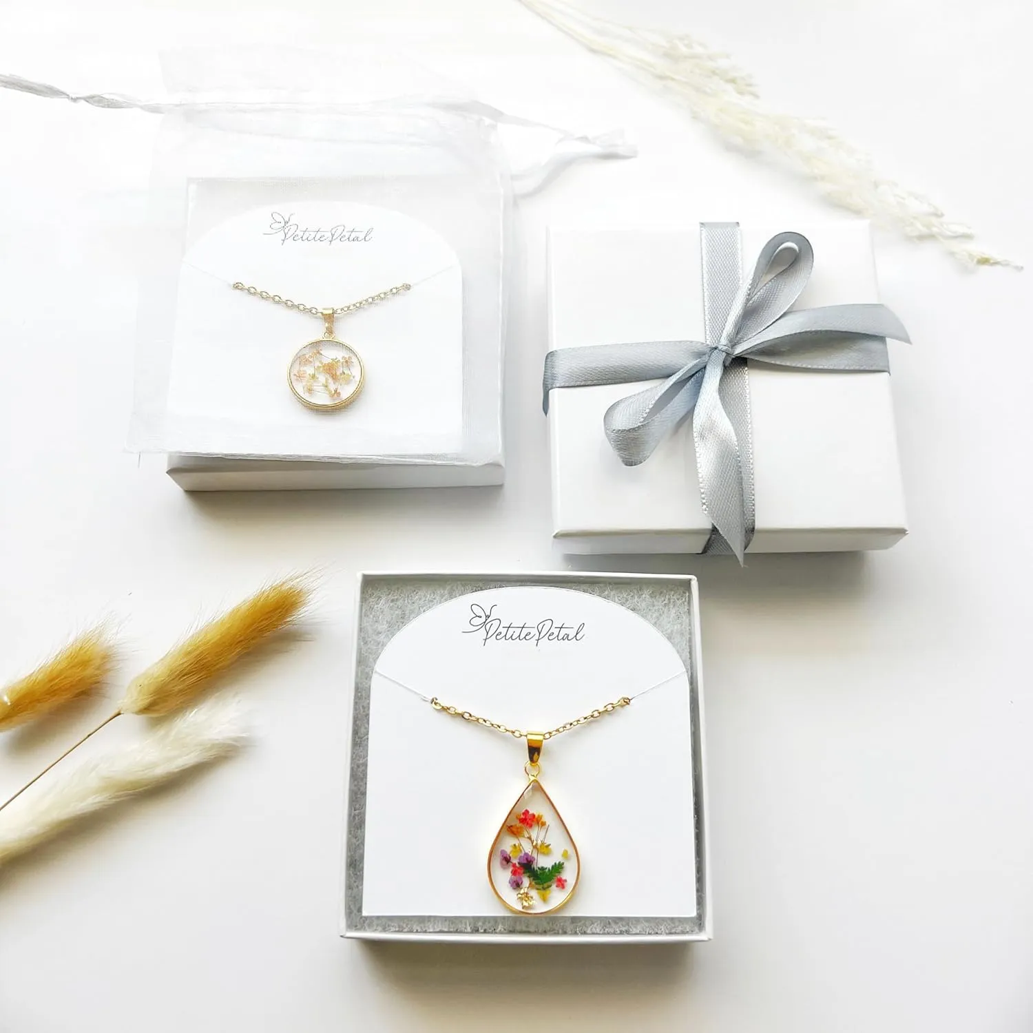 Chrysanthemum Pendant Handmade Necklaces Birth Flower Necklaces for Women, Personalized Necklace Flower Jewelry, Best Friend Necklaces, November Birthday Gifts, Perfect Christmas Gift