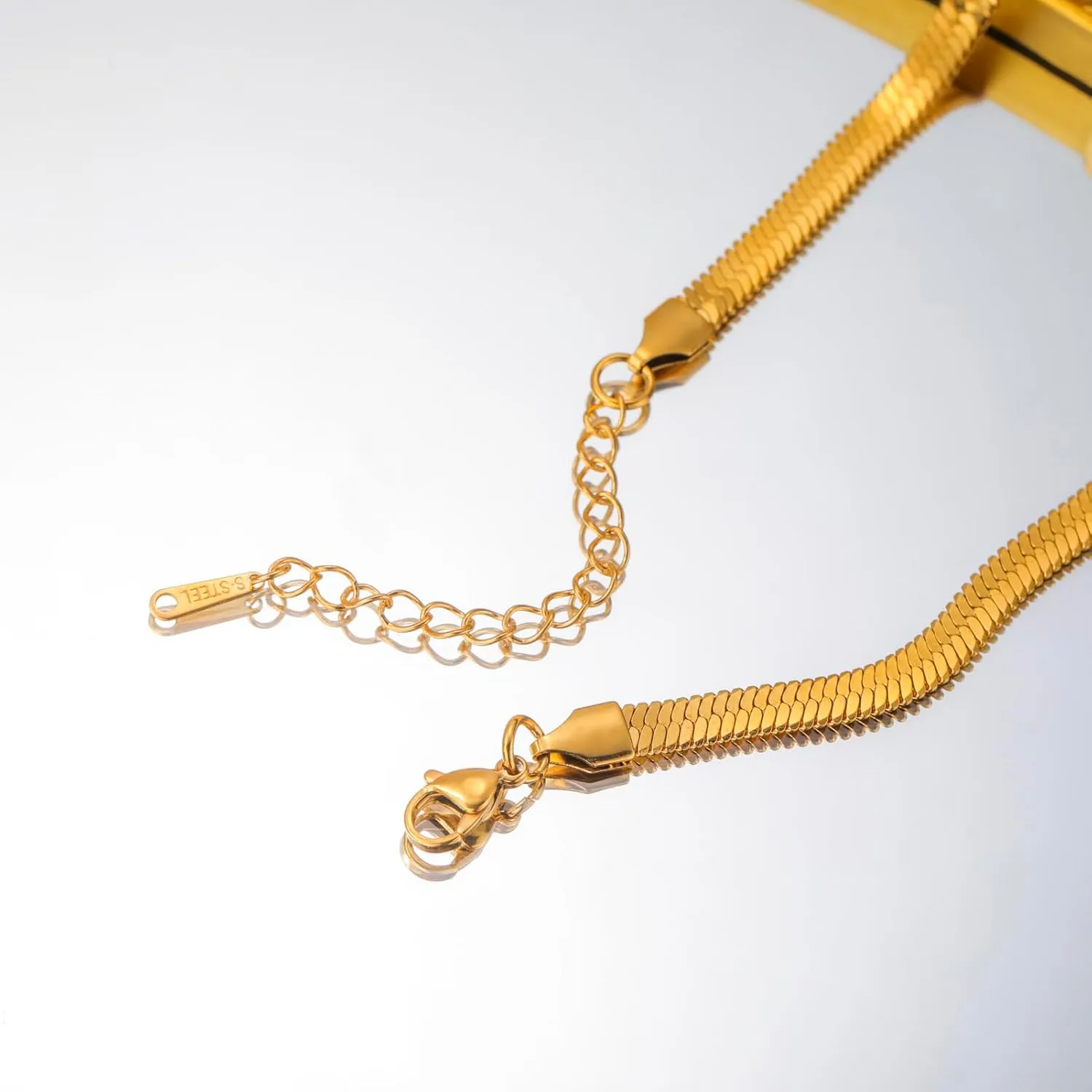 Dreamtimes Snake Chain Necklace for Women and Men Dainty Simple Necklace Gold Choker Necklaces Herringbone Chain Necklaces Snake Chain Choker Necklaces