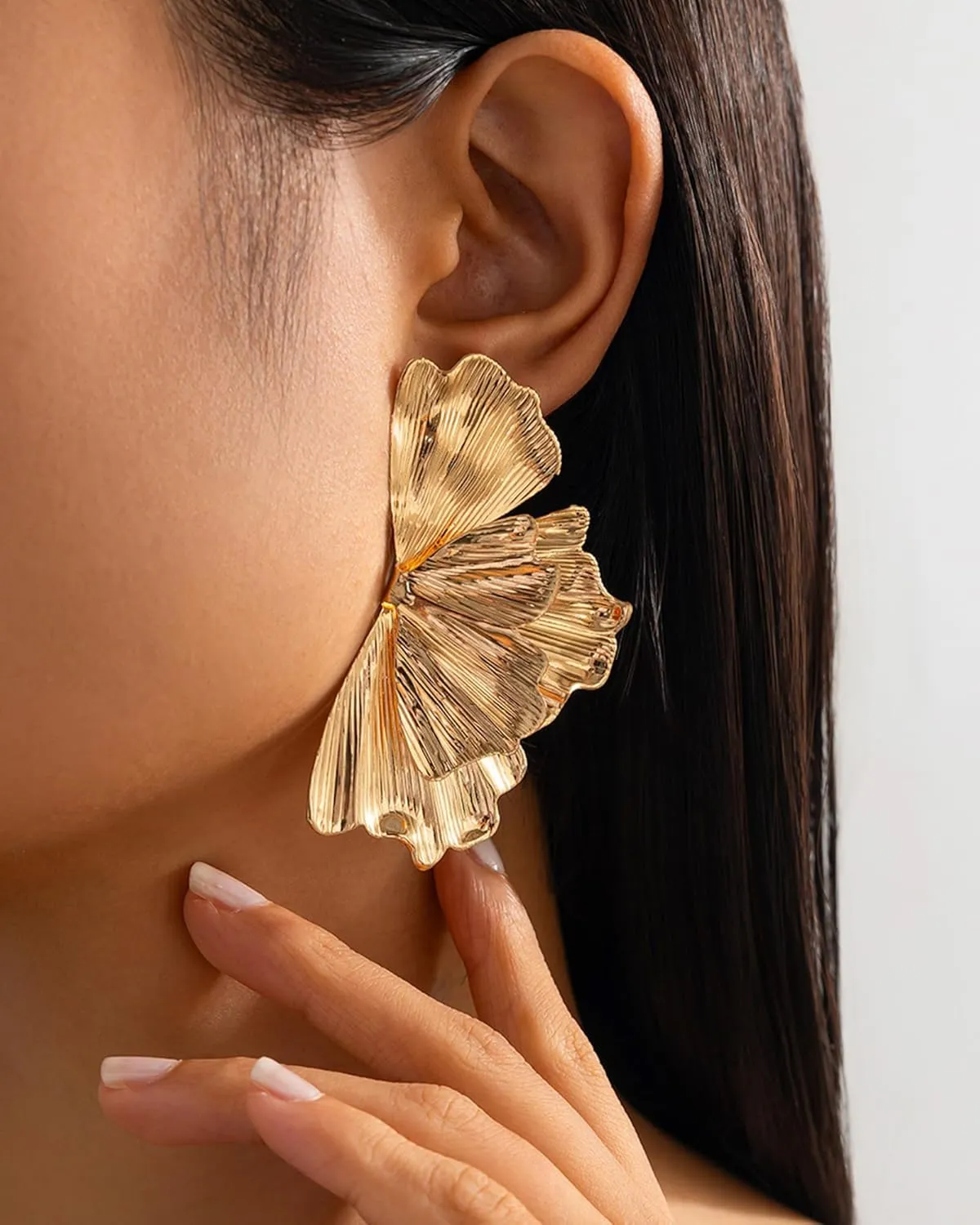 Gold Flower Earrings for Women Boho Layered Flower Dangle Earrings Chunky Gold Floral Petal Stud Spring Summer Wedding Guest Dress Accessories Jewelry Gifts