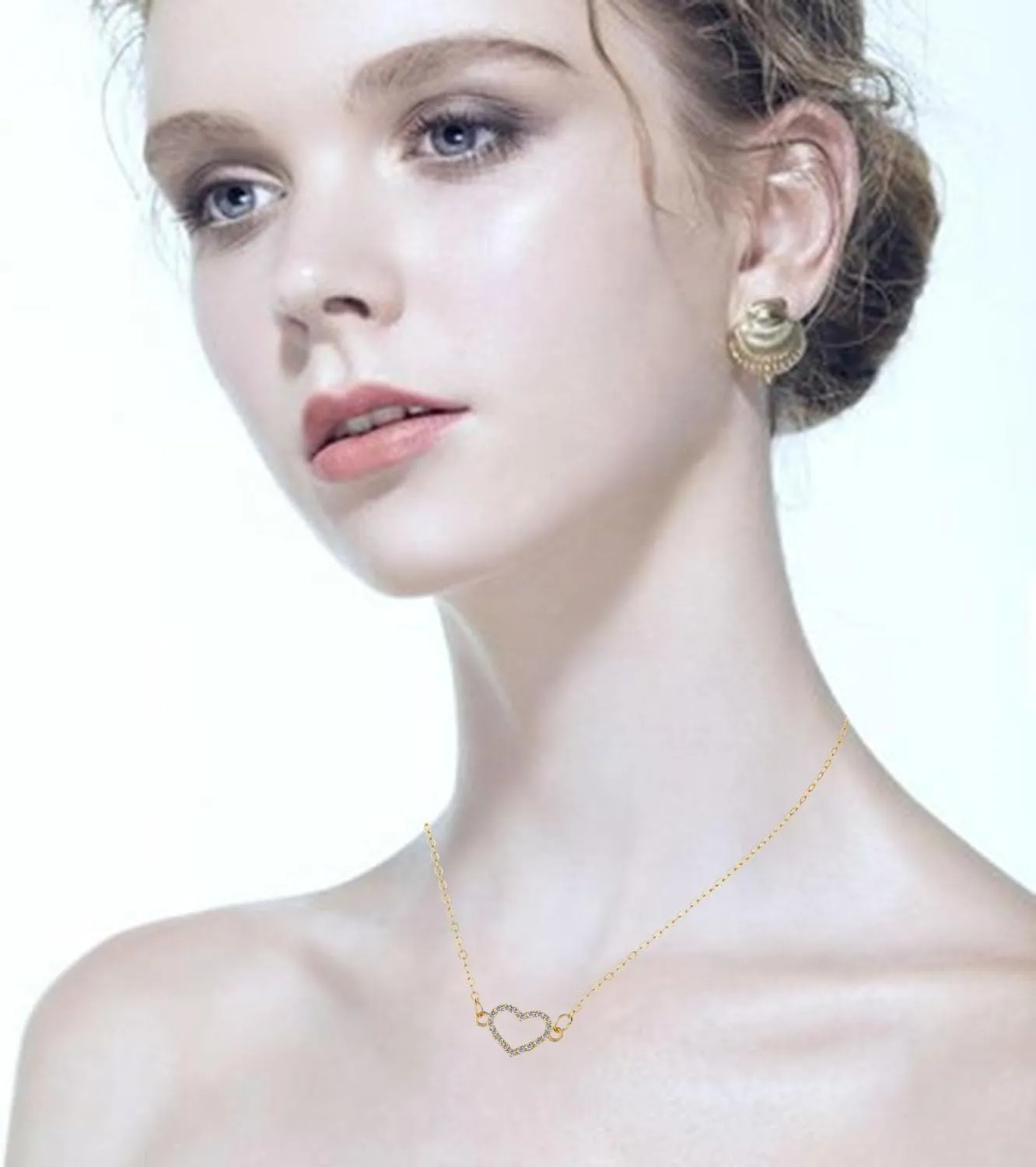 Gold Heart Necklaces for Women Cute Tiny Heart Pendant Choker Necklaces Dainty Love Heart Chain Necklaces Trendy Minimalist Jewelry Gifts for Women