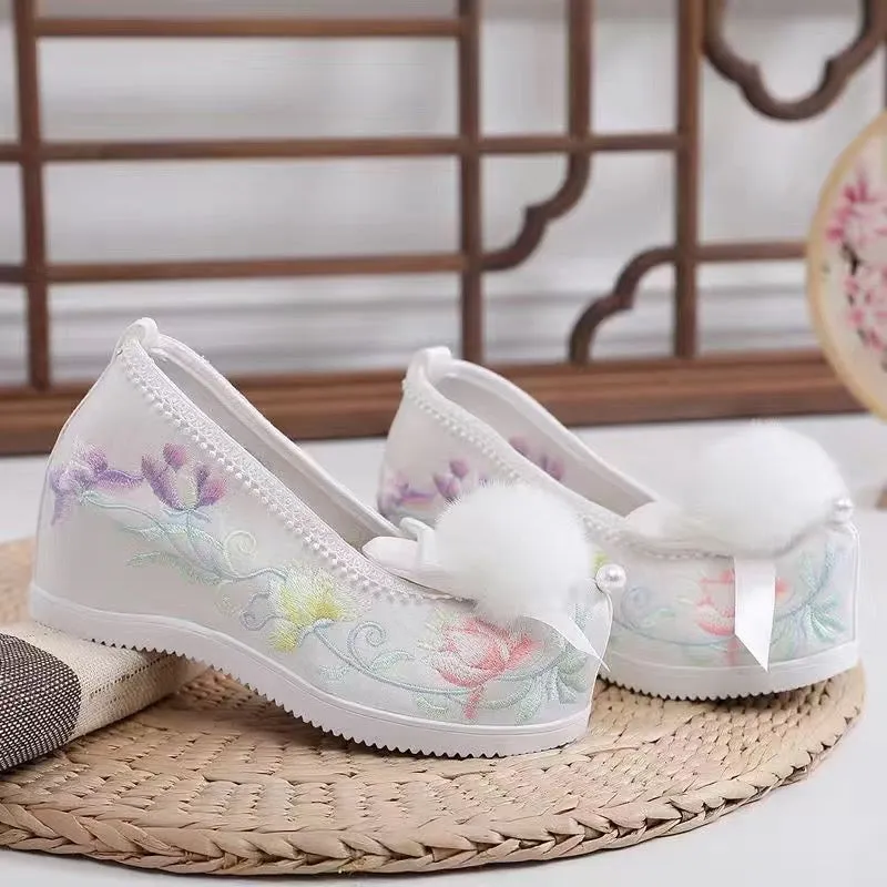 Hanfu Shoes: Tammy