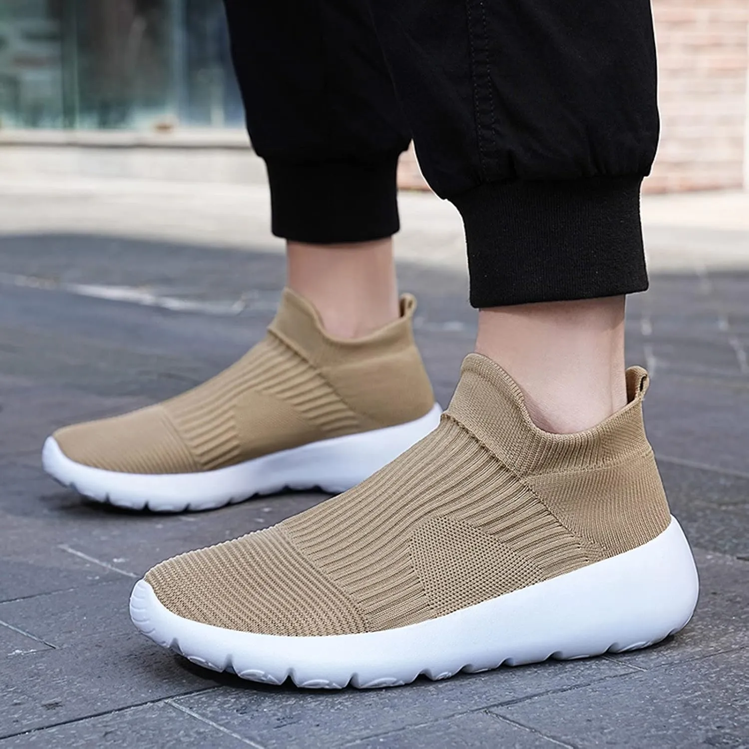 Men Sports Shoes New Pattern Summer Mesh Breathable Comfortable Simple Solid Color Slip On Fashion Sneaker Men Casual