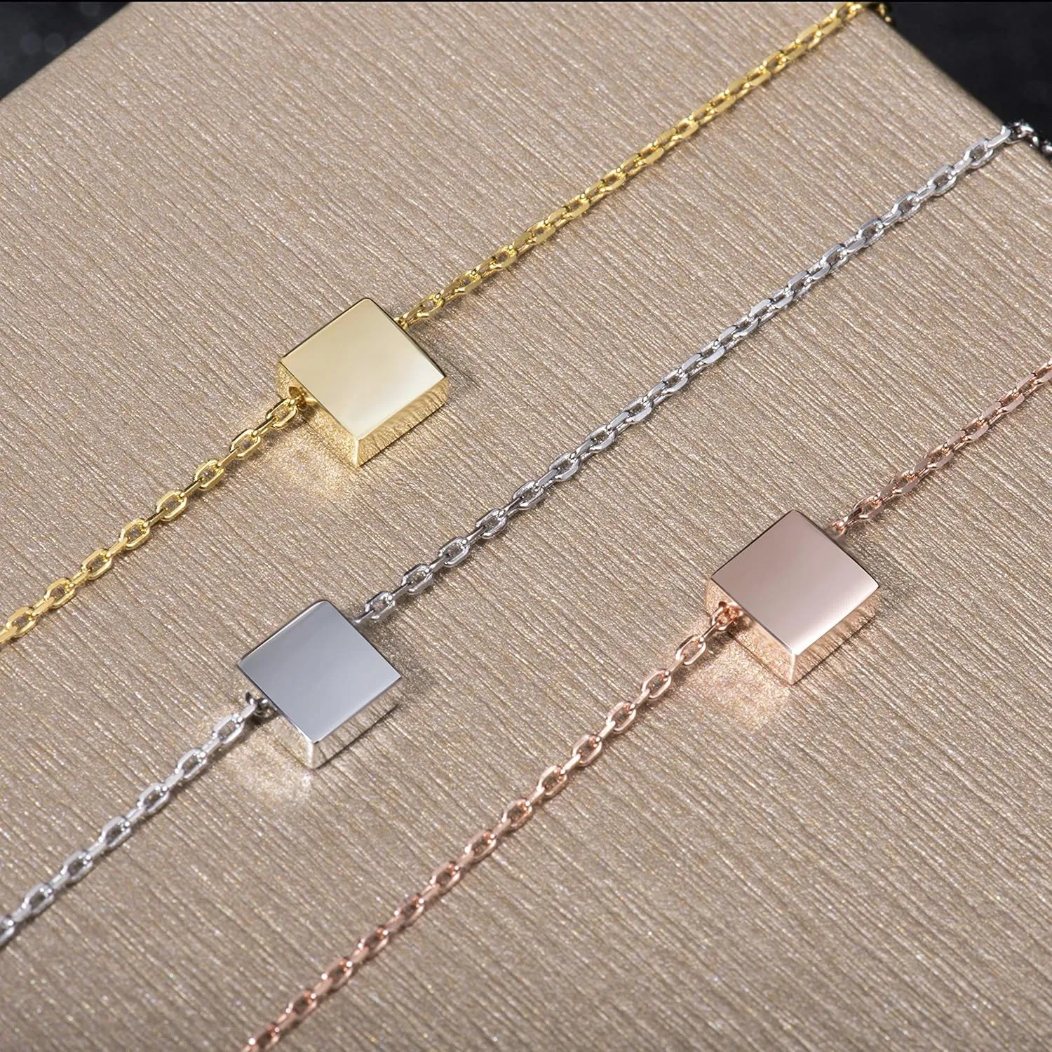 S.Leaf Sterling Silver Tiny Dot Necklace Circle Star Square Heart Necklaces for Women Dainty Necklaces for Women Simple Necklaces for Women