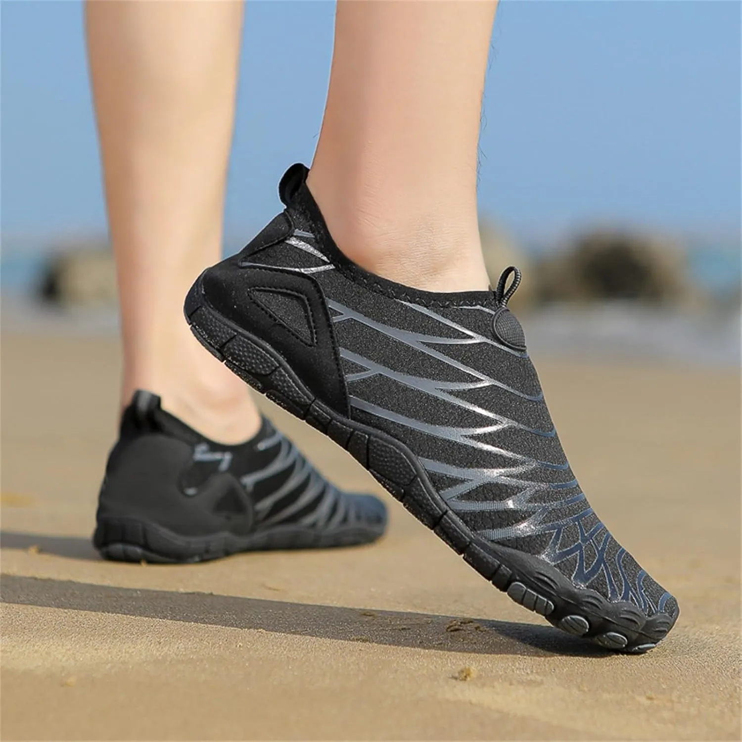 Womens Water Shoes Closed Toe Non Slip Water Hiking Shoes for Women Non Slip Mens Wide Water Shoes Wide Width Summer Quick Dry Sandals Slippers for Boating Fishing Diving Surfing